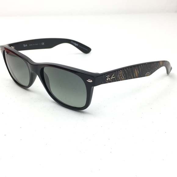 Ray-Ban Other - Ray Ban New Wayfarer Black w/Gradient Gray Lenses